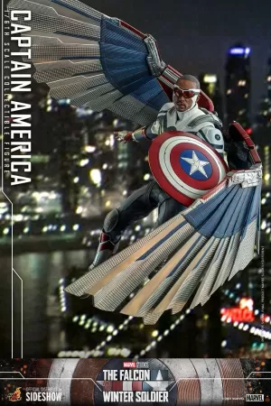 FALCON CAPTAIN AMERICA SIXTH SCALE BY HOT TOYS